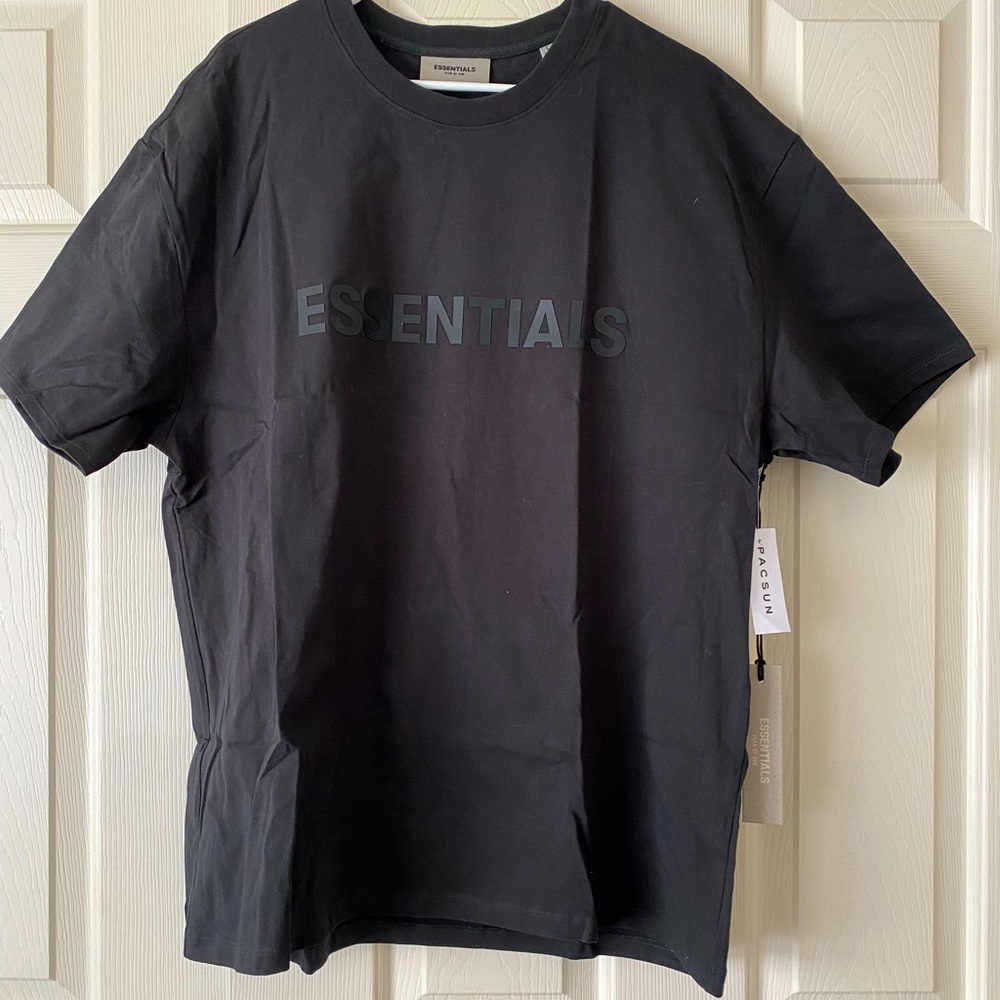 Essentials Black T-Shirt, 100% authentic